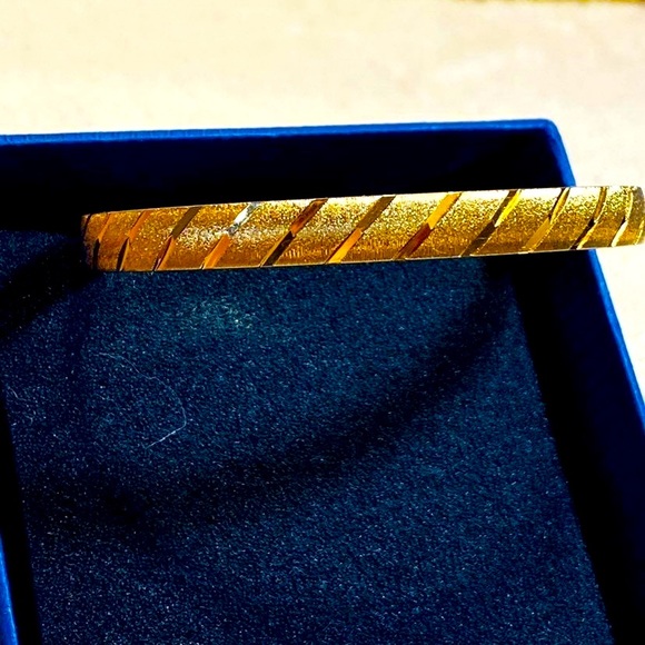 Monet Bracelet - Picture 8 of 12